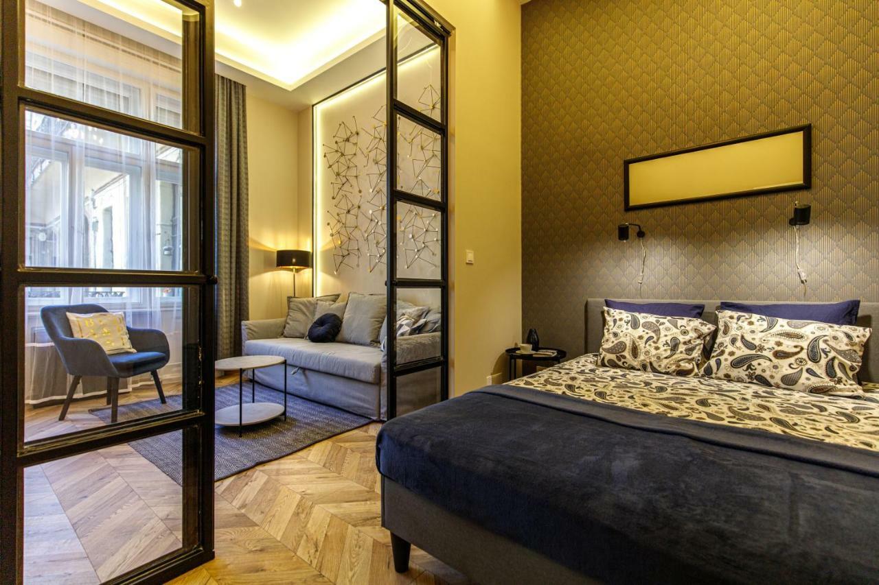 E13 - Elegant Apartment Budapest Exteriör bild