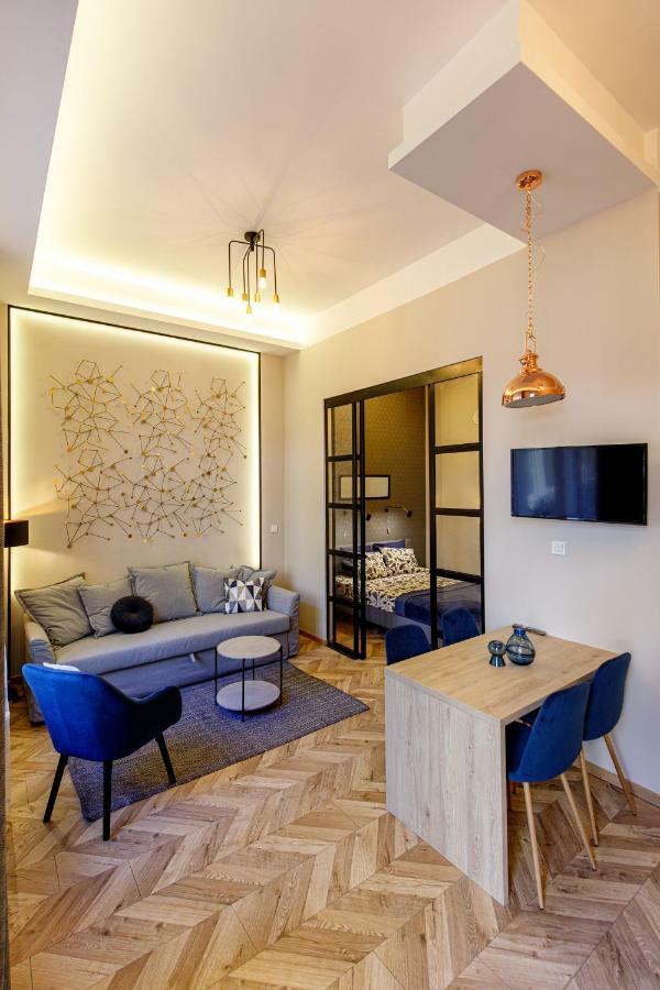 E13 - Elegant Apartment Budapest Exteriör bild