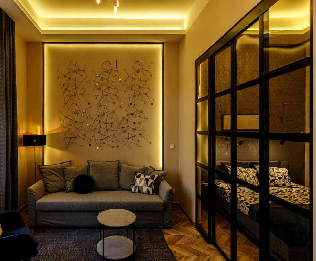 E13 - Elegant Apartment Budapest Exteriör bild
